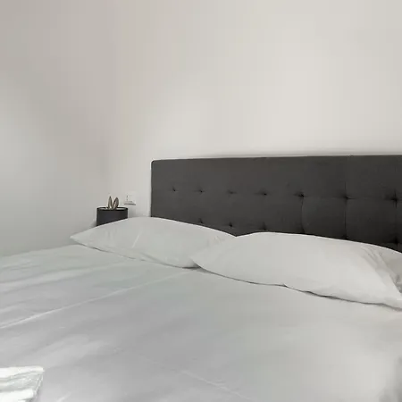 Apartament Realkasa Galliera & *
