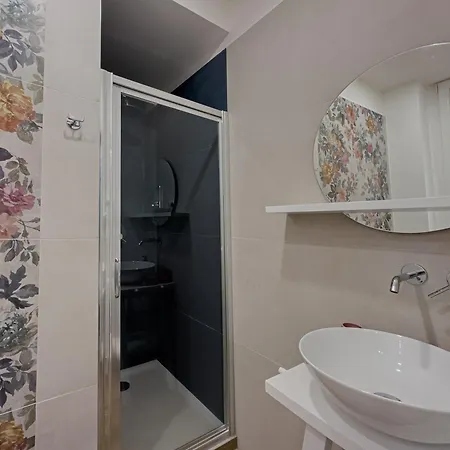 Lägenhet Realkasa Galliera & Bologna