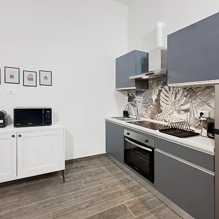 Lägenhet Realkasa Galliera & Bologna